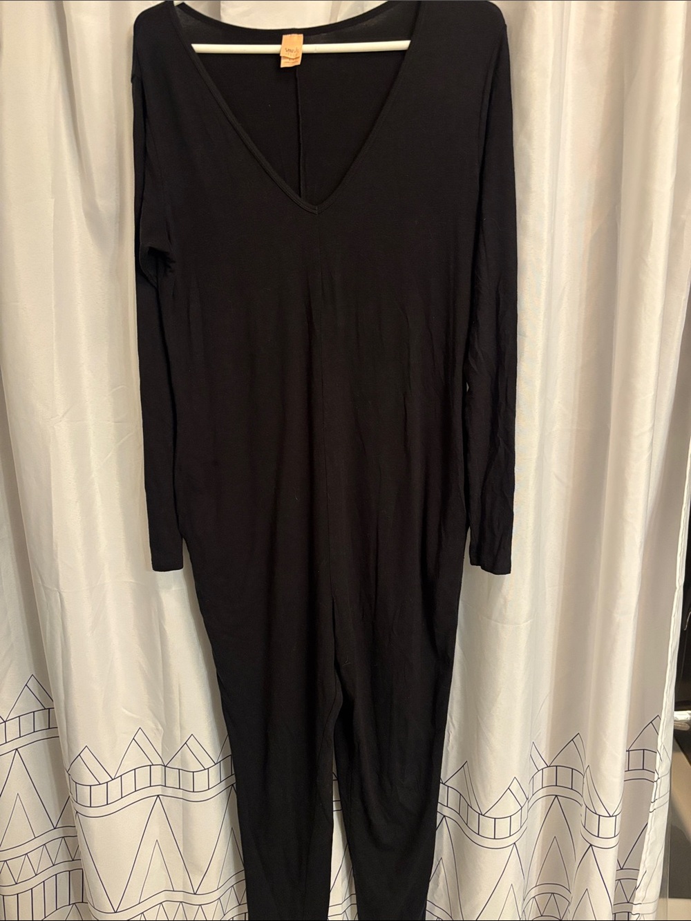 Smash &Tess- S Long-Sleeve Black V-Neck Onesie Pajama